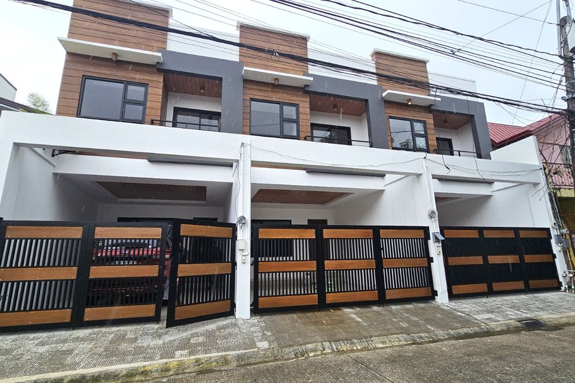 4 Bedroom Townhouse for Sale in Almanza Uno, Las Piñas, Metro Manila – photo 2
