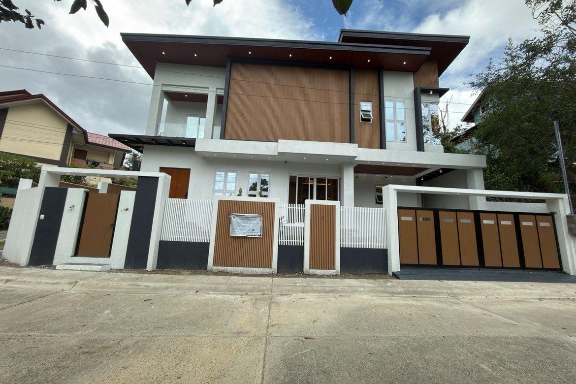 4 Bedroom Townhouse for Sale in Bakakeng North, Baguio, Benguet