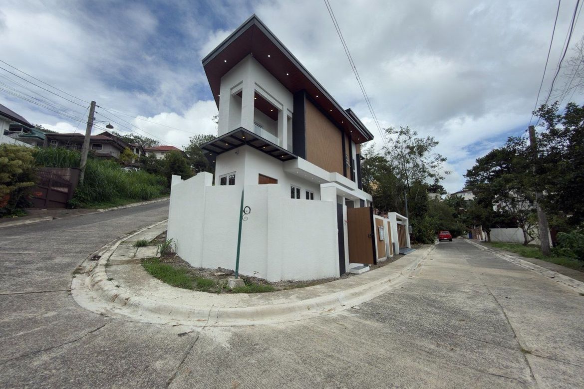 4 Bedroom Townhouse for Sale in Bakakeng North, Baguio, Benguet – photo 3