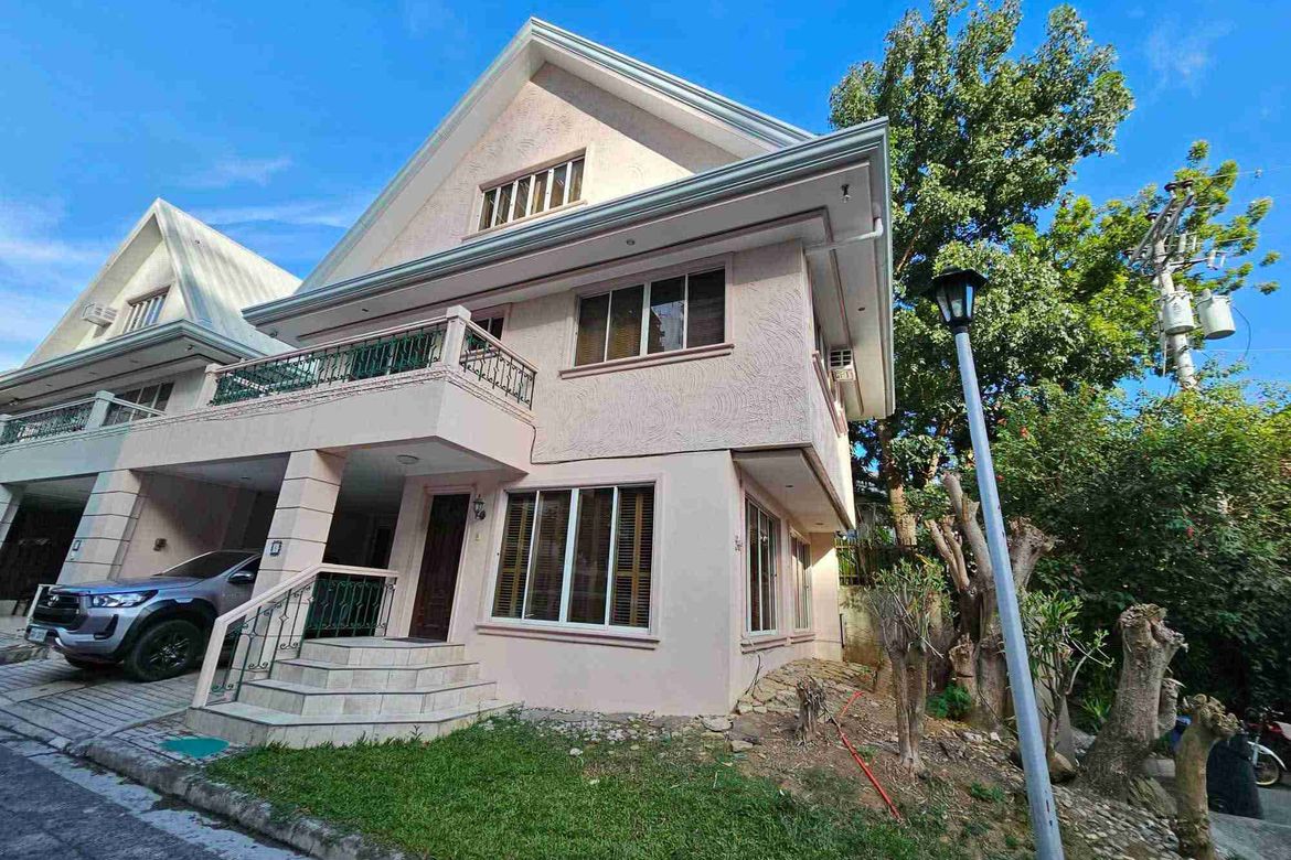 4 Bedroom Townhouse for Sale in Banilad, Cebu City, Cebu – photo 2