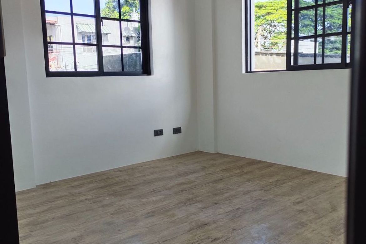 4 Bedroom Townhouse for Sale in Barangay 174, Caloocan, Metro Manila – photo 6