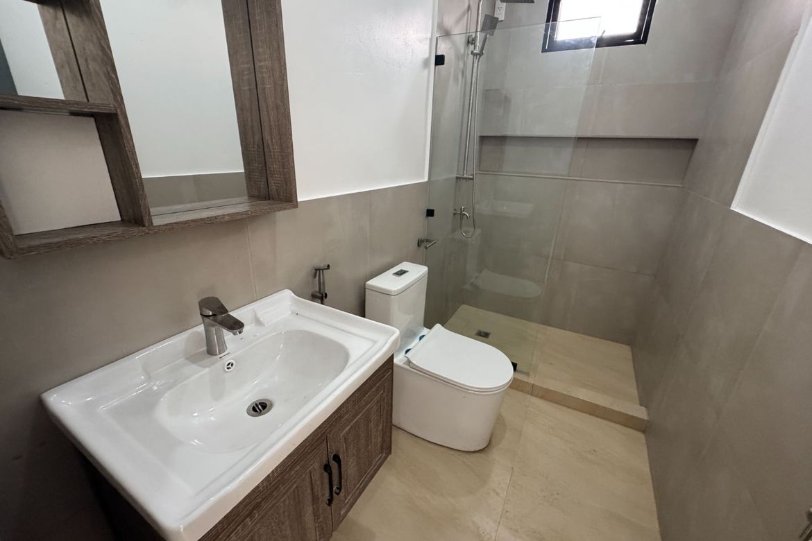 4 Bedroom Townhouse for Sale in BF Homes, Parañaque, Metro Manila – photo 6