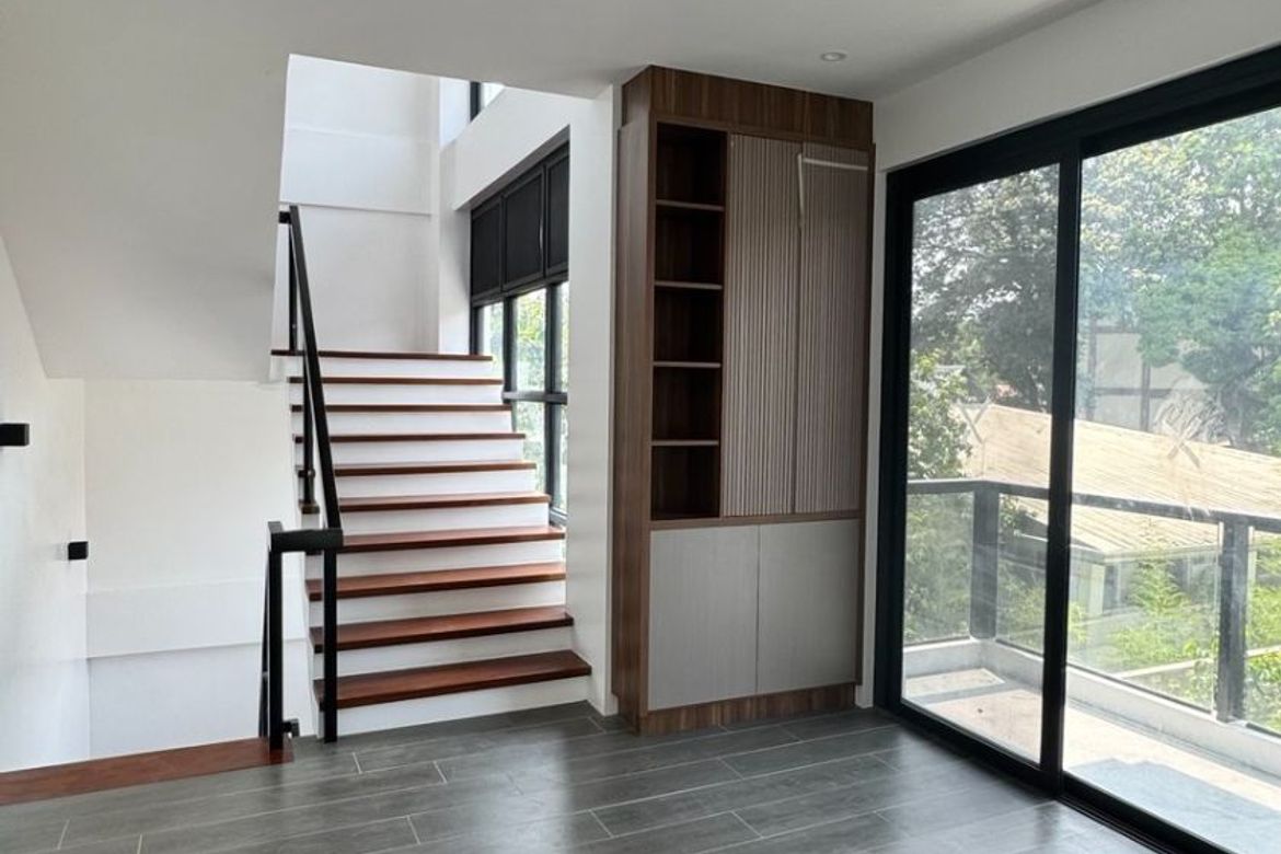 4 Bedroom Townhouse for Sale in Commonwealth, Quezon City, Metro Manila – photo 5