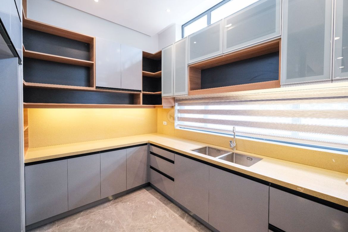 4 Bedroom Townhouse for Sale in Corazon de Jesus, San Juan, Metro Manila near LRT-2 J. Ruiz – photo 5