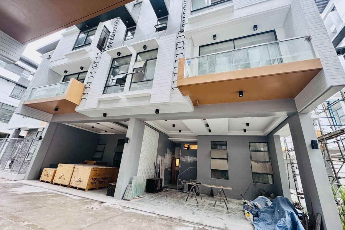 4 Bedroom Townhouse for Sale in Corazon de Jesus, San Juan, Metro Manila near LRT-2 J. Ruiz – photo 6