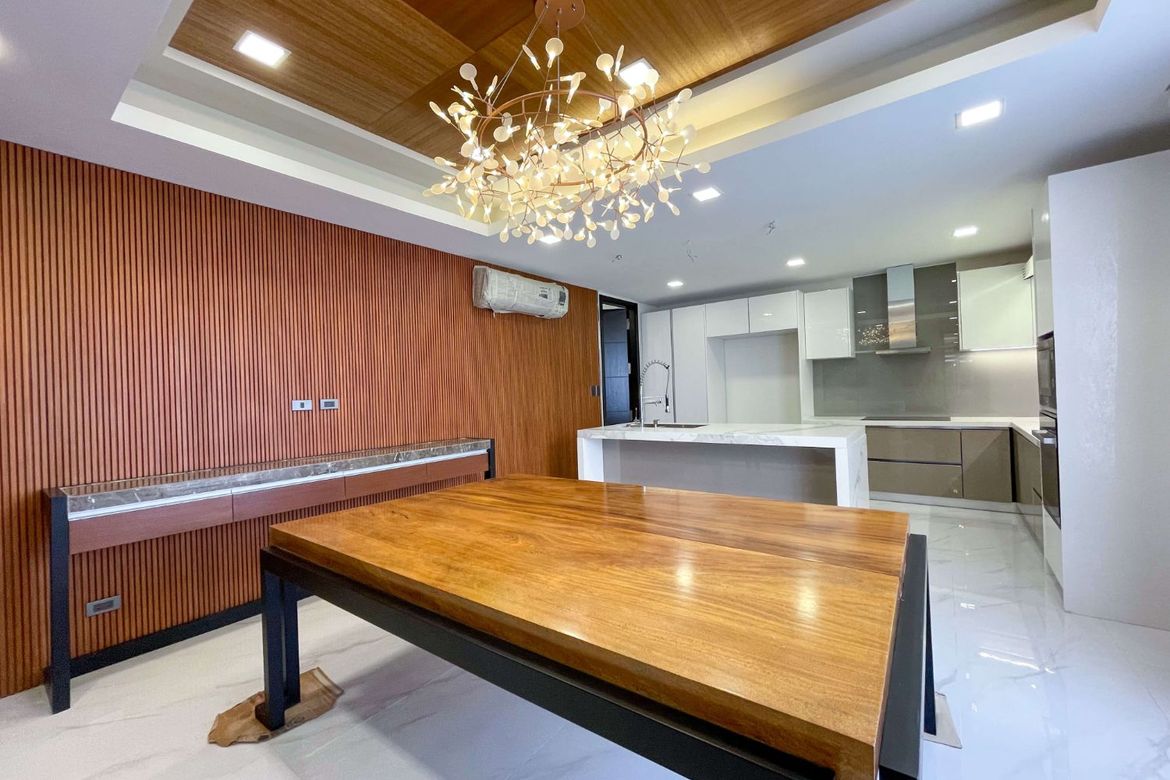 4 Bedroom Townhouse for Sale in Damayang Lagi, Quezon City, Metro Manila near LRT-2 J. Ruiz – photo 4