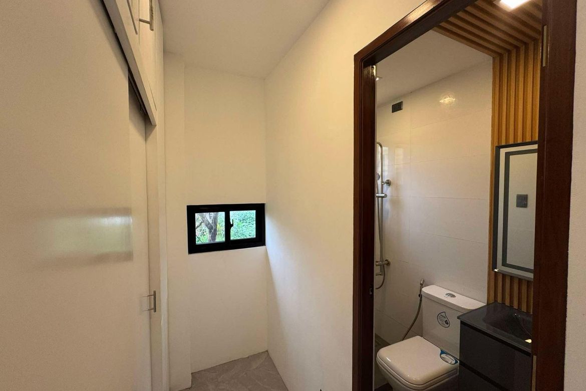 4 Bedroom Townhouse for Sale in Don Jose, Santa Rosa, Laguna – photo 4