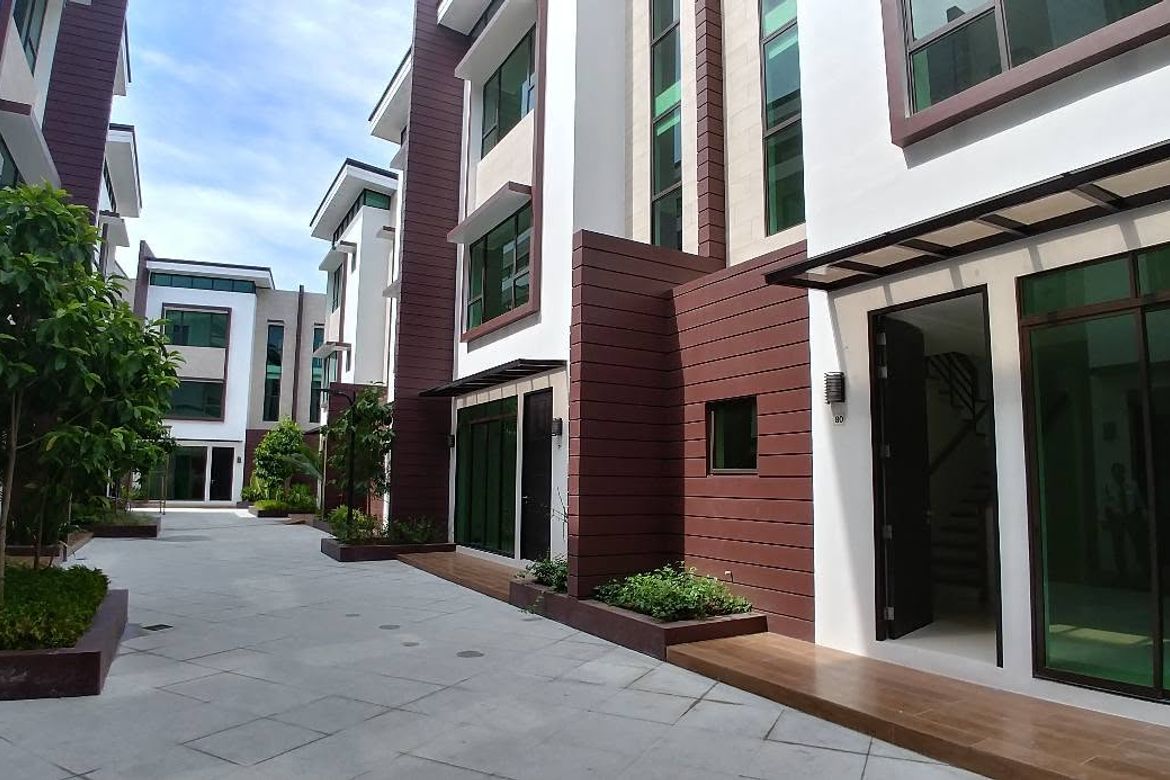 4 Bedroom Townhouse for Sale in Dover Hill, Addition Hills, San Juan, Metro Manila – photo 6