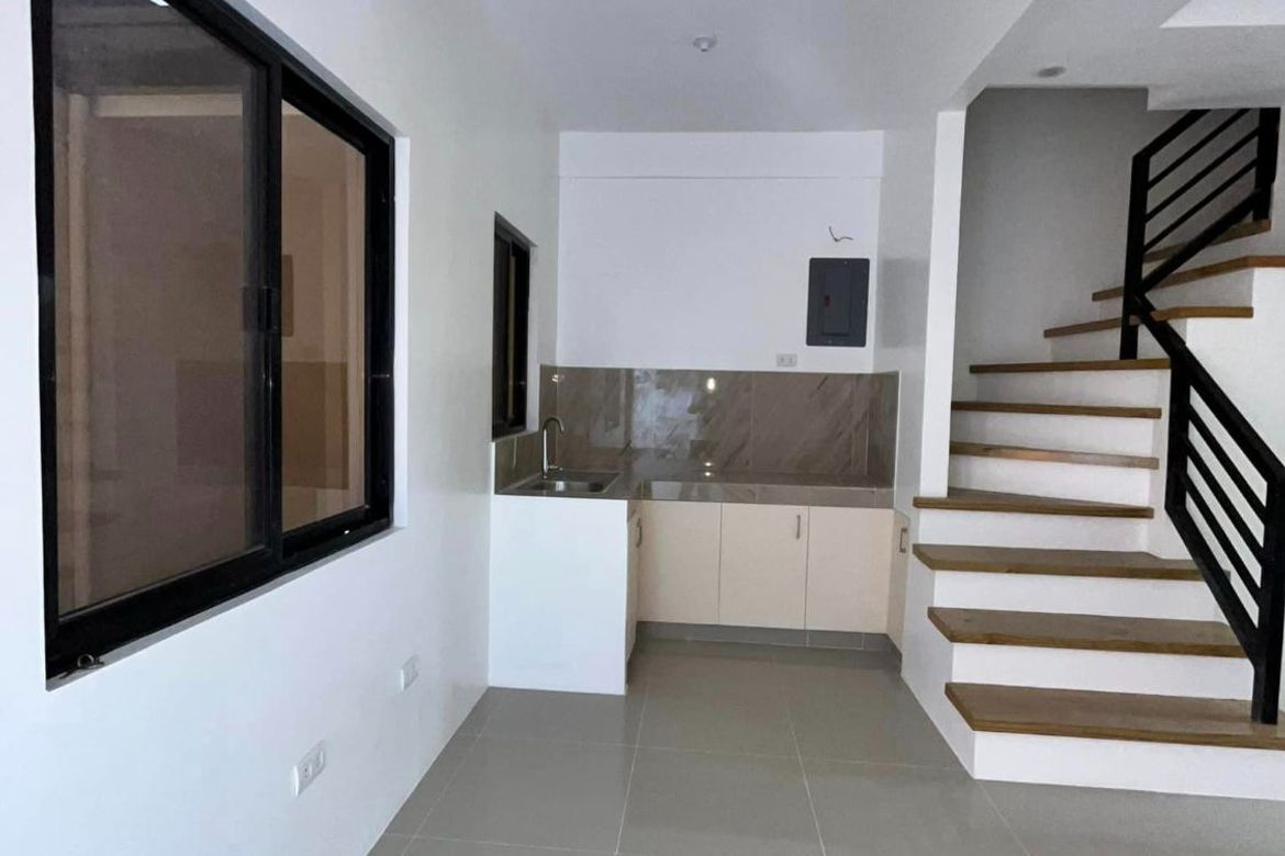 4 Bedroom Townhouse for Sale in Guitnang Bayan I, San Mateo, Rizal – photo 5