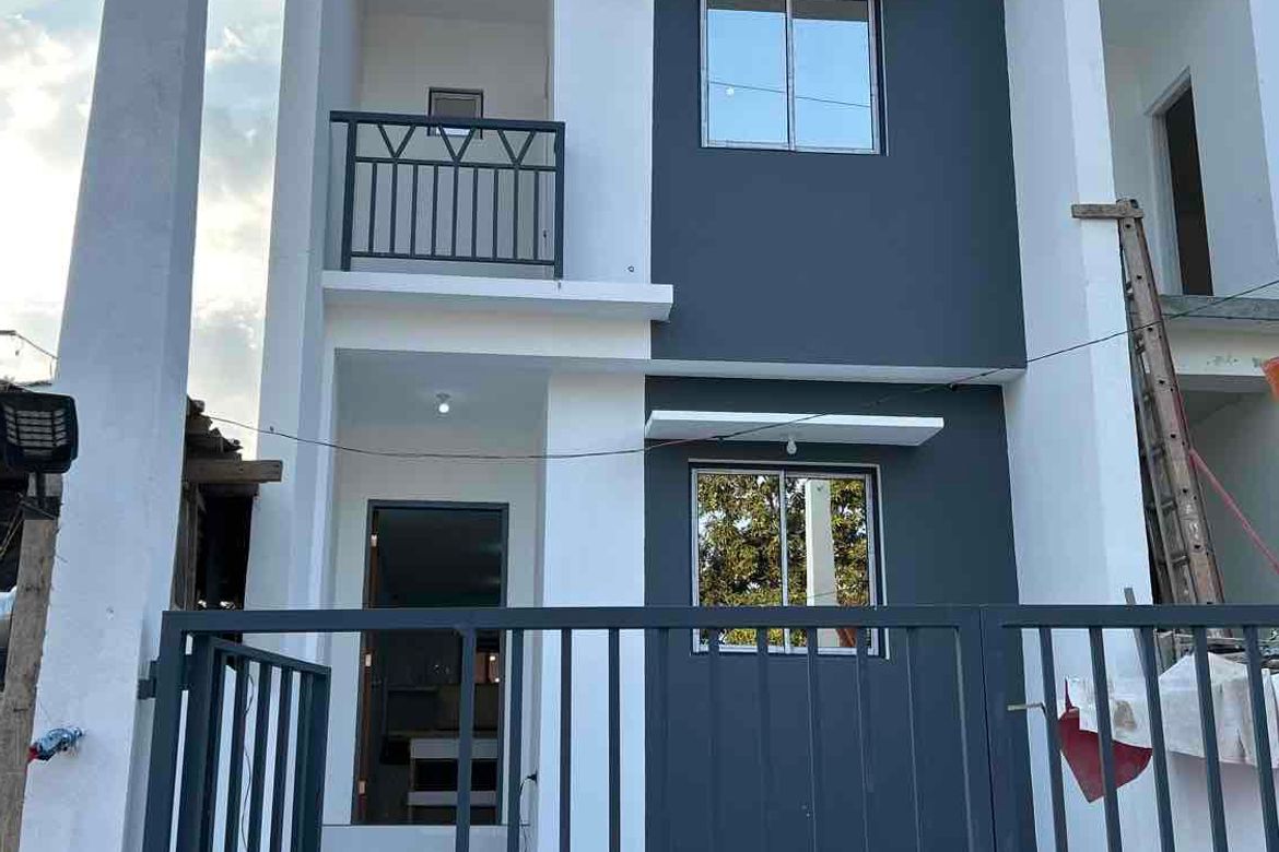 4 Bedroom Townhouse for Sale in Guitnang Bayan I, San Mateo, Rizal