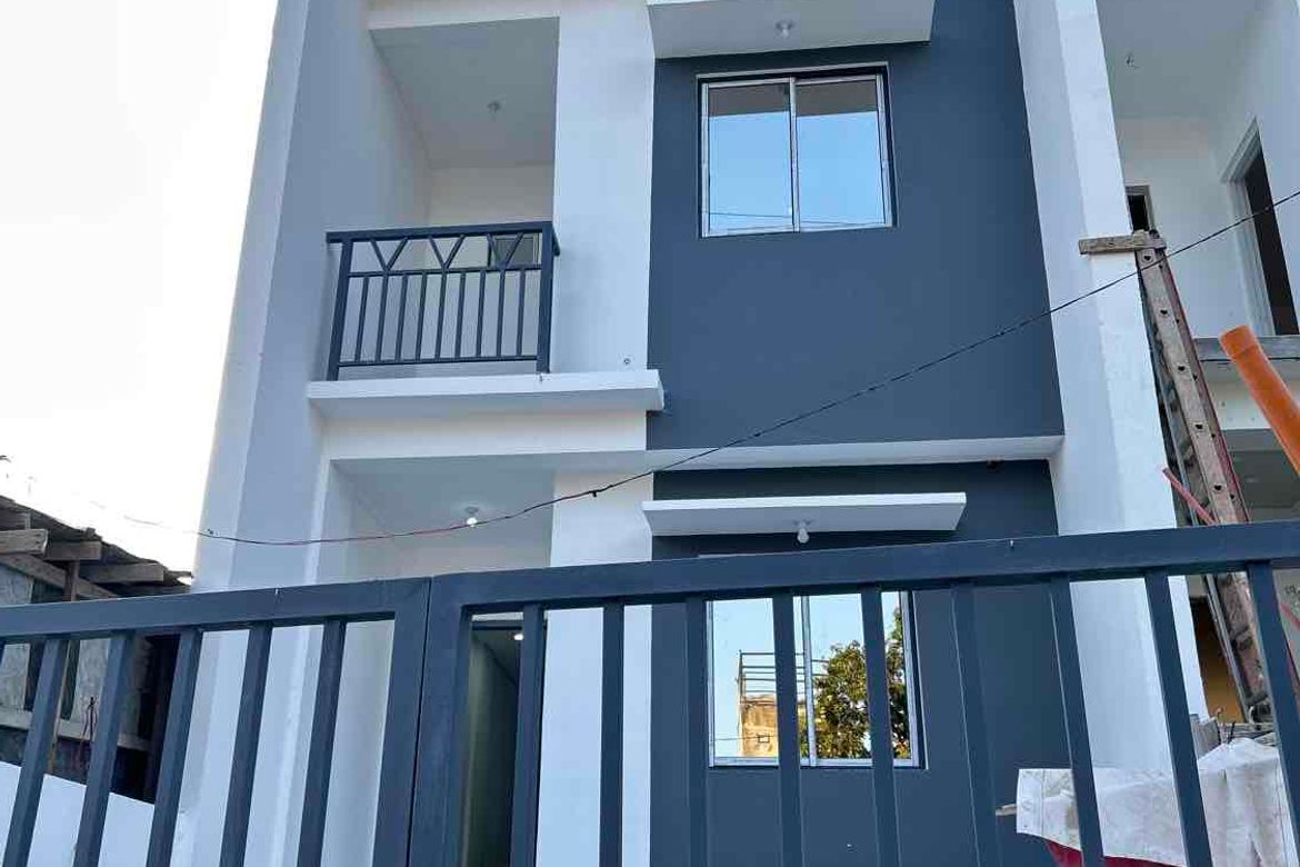 4 Bedroom Townhouse for Sale in Guitnang Bayan I, San Mateo, Rizal – photo 2