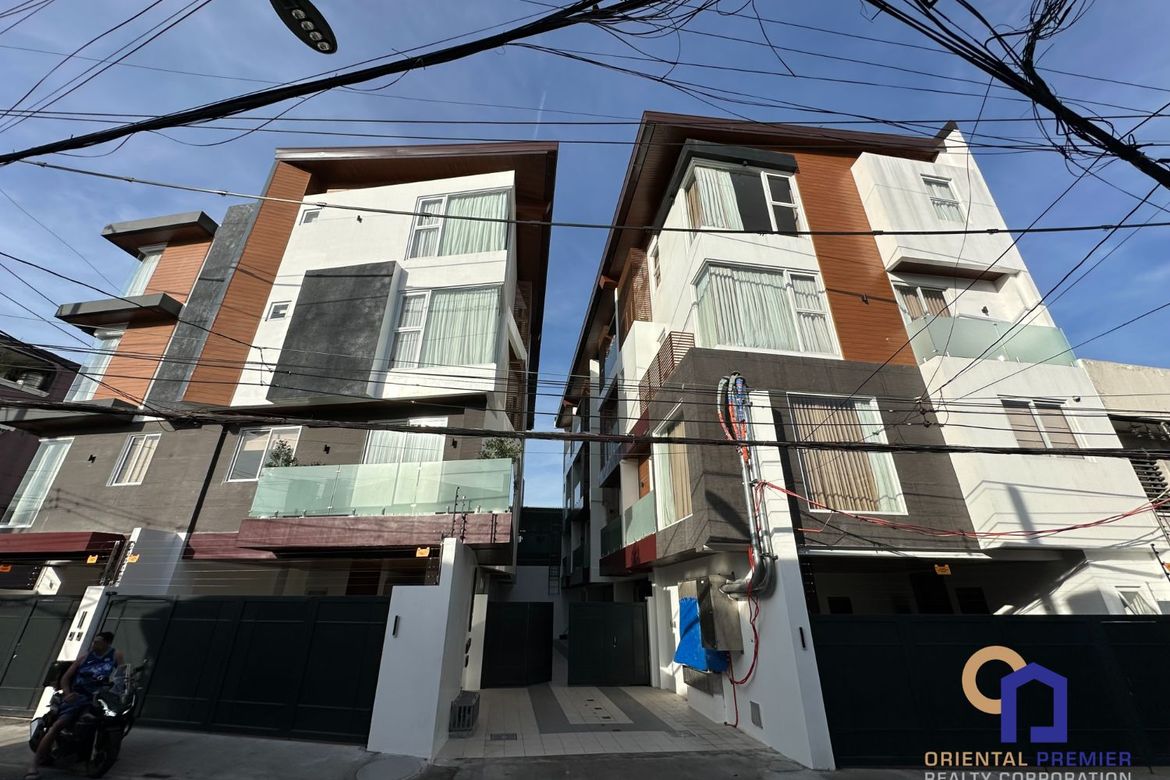 4 Bedroom Townhouse for Sale in Hagdang Bato Itaas, Mandaluyong, Metro Manila