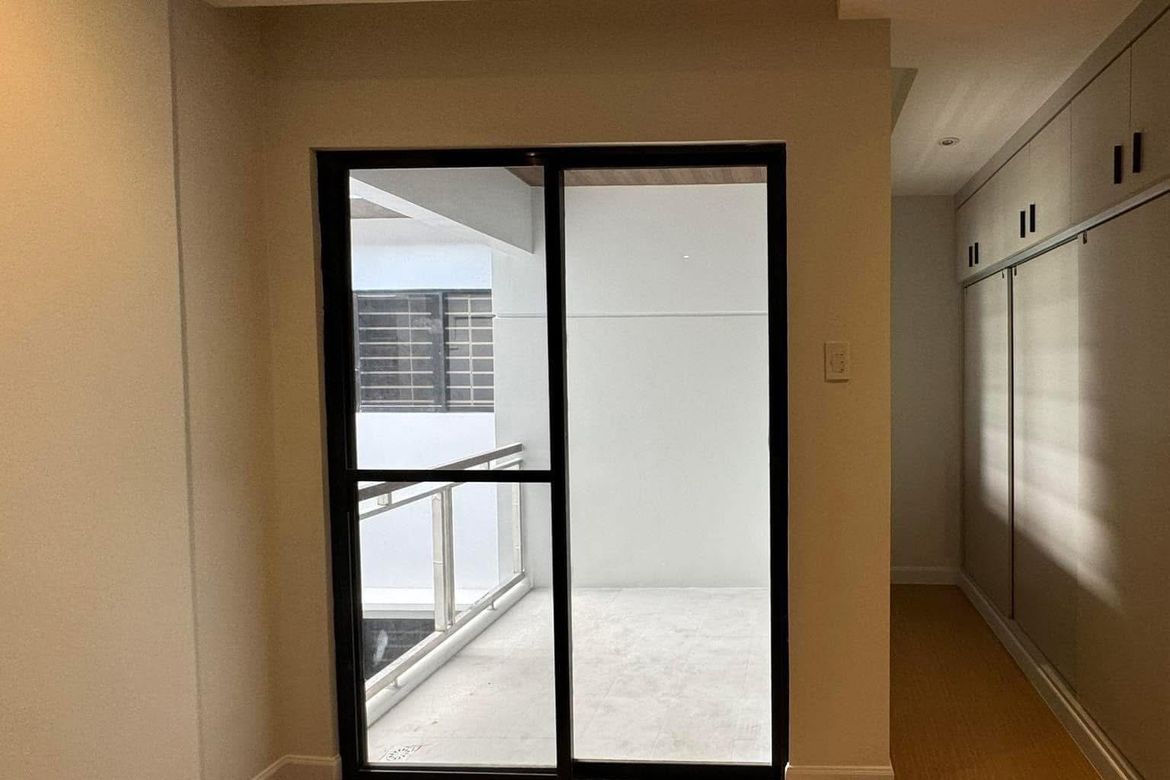4 Bedroom Townhouse for Sale in Holy Spirit, Quezon City, Metro Manila – photo 5
