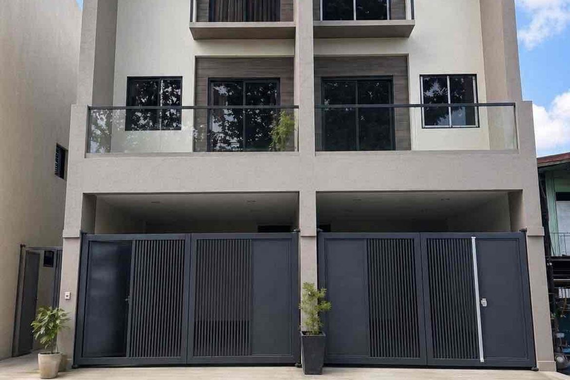 4 Bedroom Townhouse for Sale in Holy Spirit, Quezon City, Metro Manila
