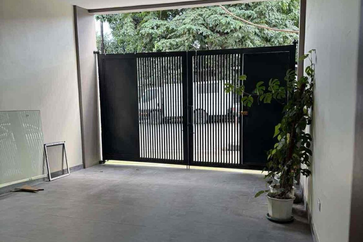 4 Bedroom Townhouse for Sale in Holy Spirit, Quezon City, Metro Manila – photo 8