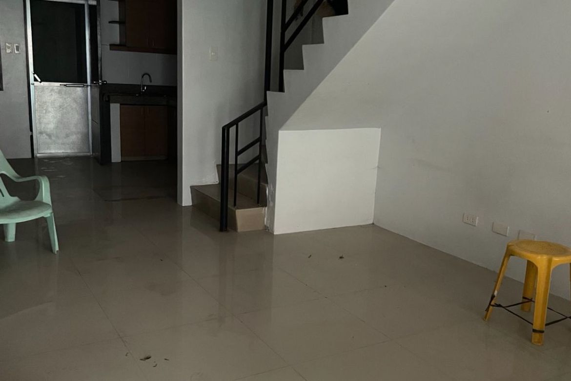 4 Bedroom Townhouse for Sale in Kamuning, Quezon City, Metro Manila near MRT-3 Kamuning – photo 4