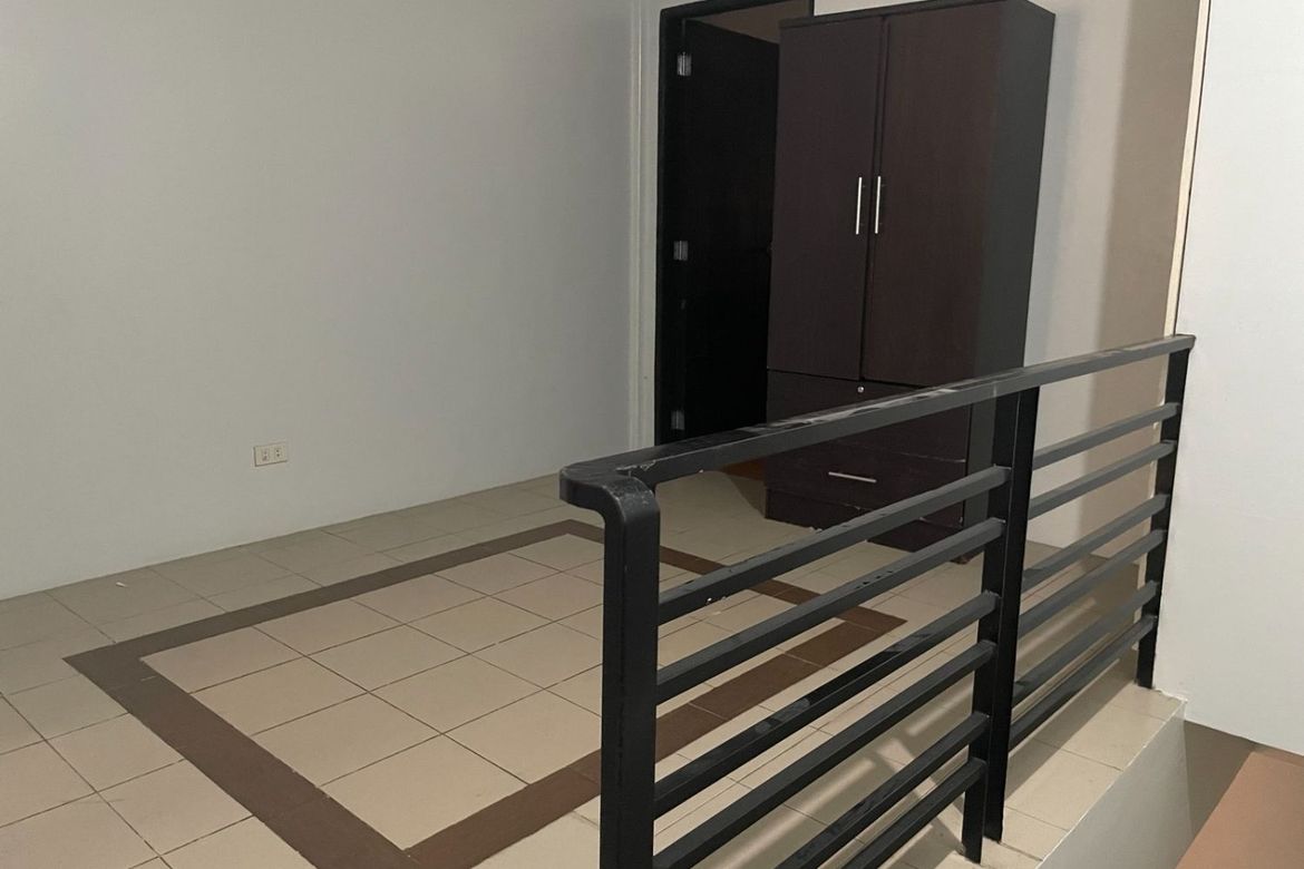 4 Bedroom Townhouse for Sale in Kamuning, Quezon City, Metro Manila near MRT-3 Kamuning – photo 5