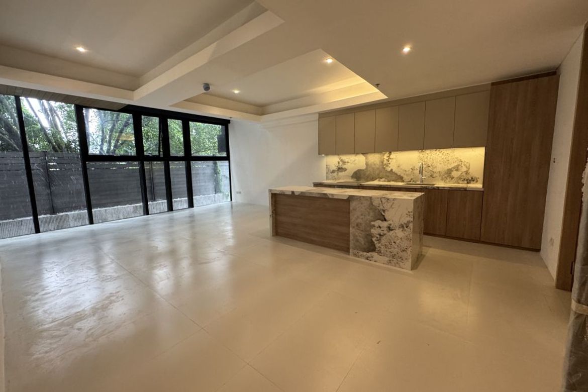 4 Bedroom Townhouse for Sale in Kapitolyo, Pasig, Metro Manila