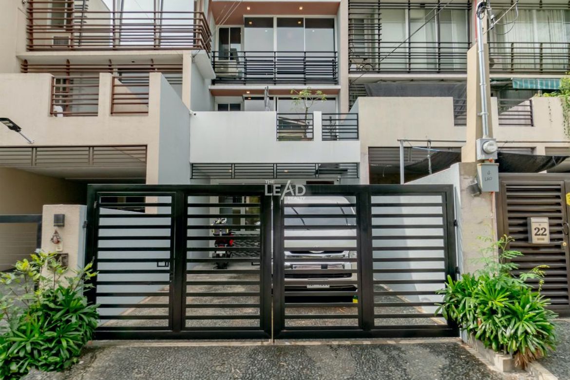 4 Bedroom Townhouse for Sale in Kapitolyo, Pasig, Metro Manila