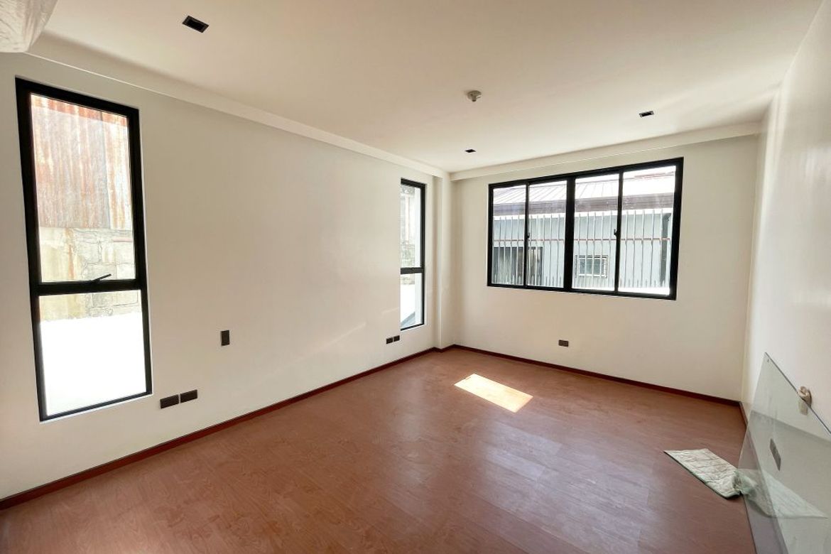 4 Bedroom Townhouse for Sale in Kapitolyo, Pasig, Metro Manila – photo 6