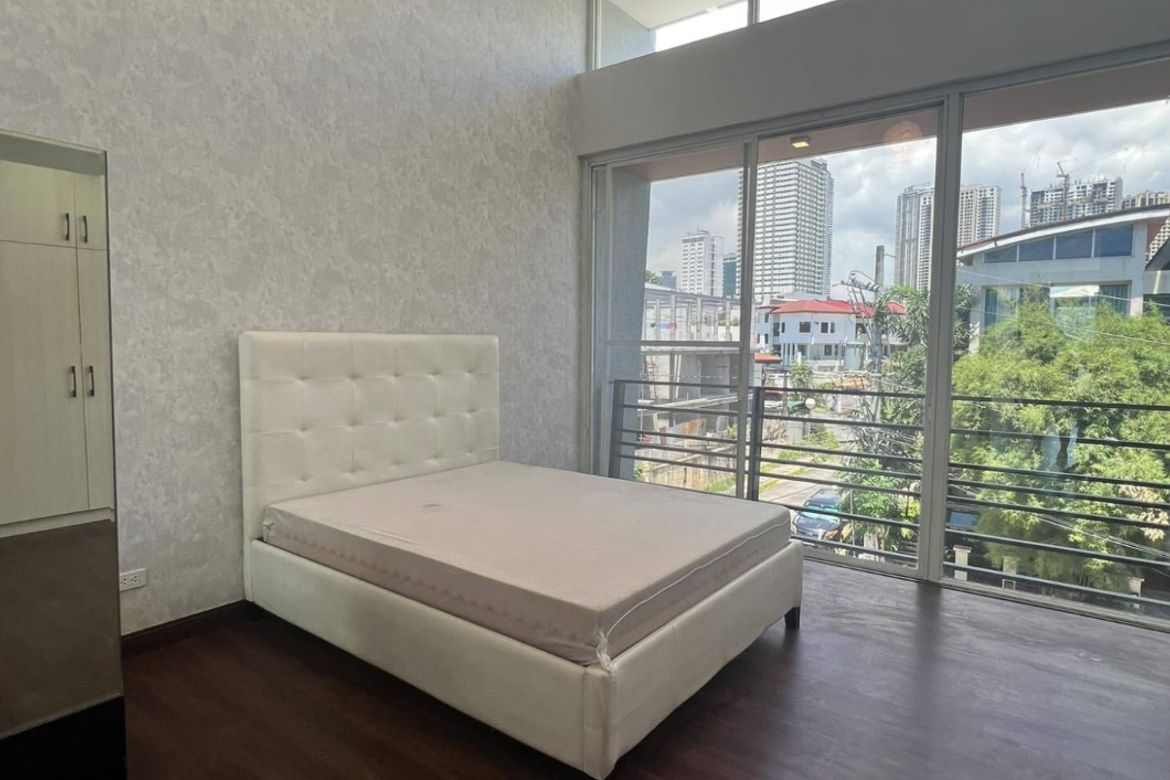 4 Bedroom Townhouse for Sale in Kapitolyo, Pasig, Metro Manila