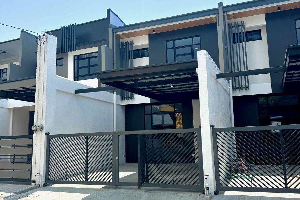 4 Bedroom Townhouse for Sale in La Huerta, Parañaque, Metro Manila – photo 2