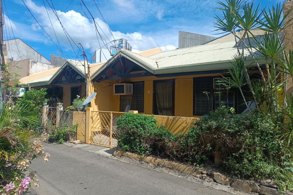 4 Bedroom Townhouse for Sale in Labangon, Cebu City, Cebu