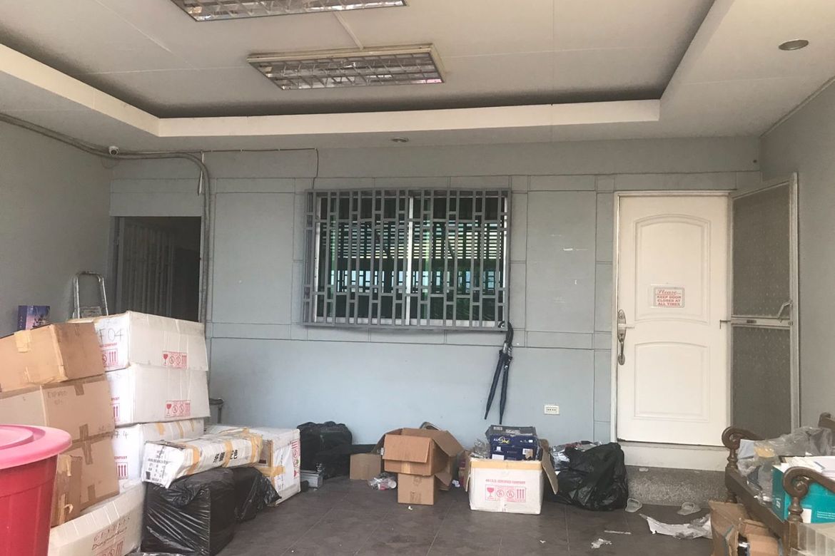 4 Bedroom Townhouse for Sale in Laging Handa, Quezon City, Metro Manila near MRT-3 Kamuning – photo 2