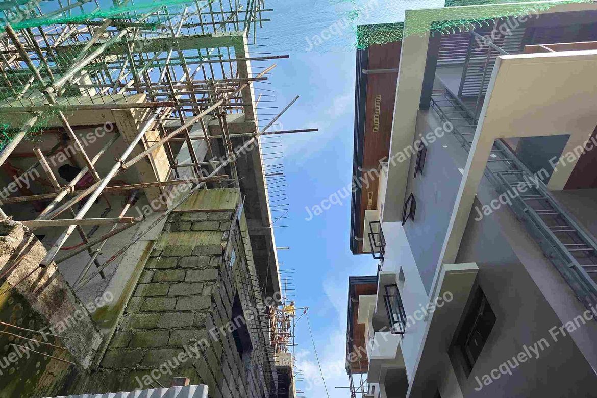 4 Bedroom Townhouse for Sale in Laging Handa, Quezon City, Metro Manila near MRT-3 Kamuning – photo 2