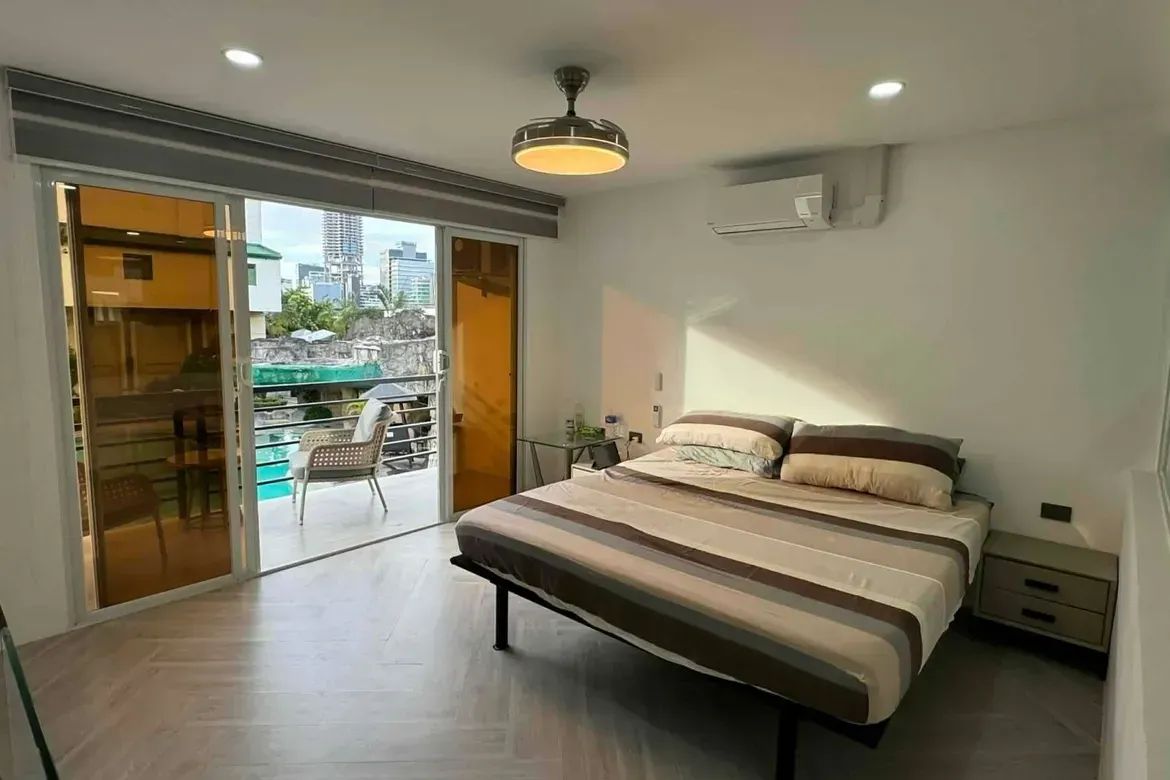 4 Bedroom Townhouse for Sale in Lahug, Cebu City, Cebu