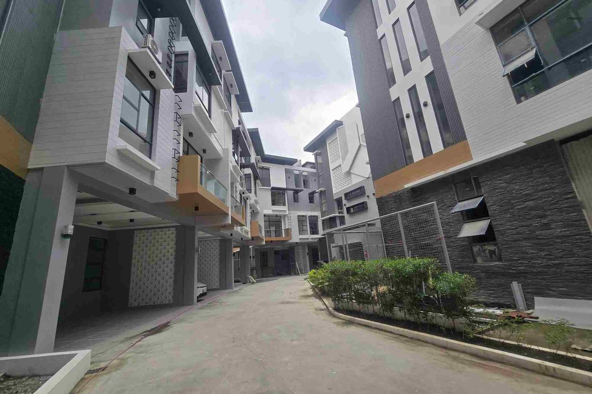4 Bedroom Townhouse for Sale in Little Baguio, San Juan, Metro Manila