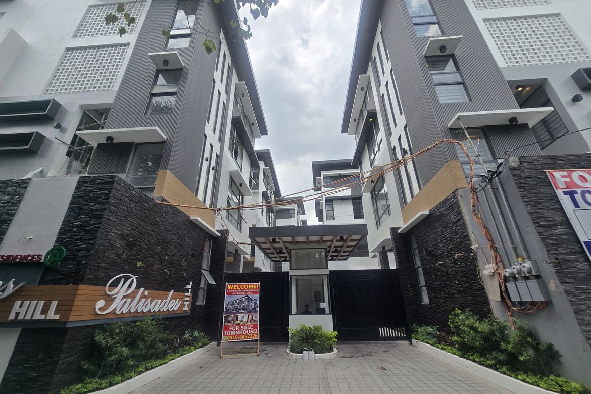 4 Bedroom Townhouse for Sale in Little Baguio, San Juan, Metro Manila – photo 2