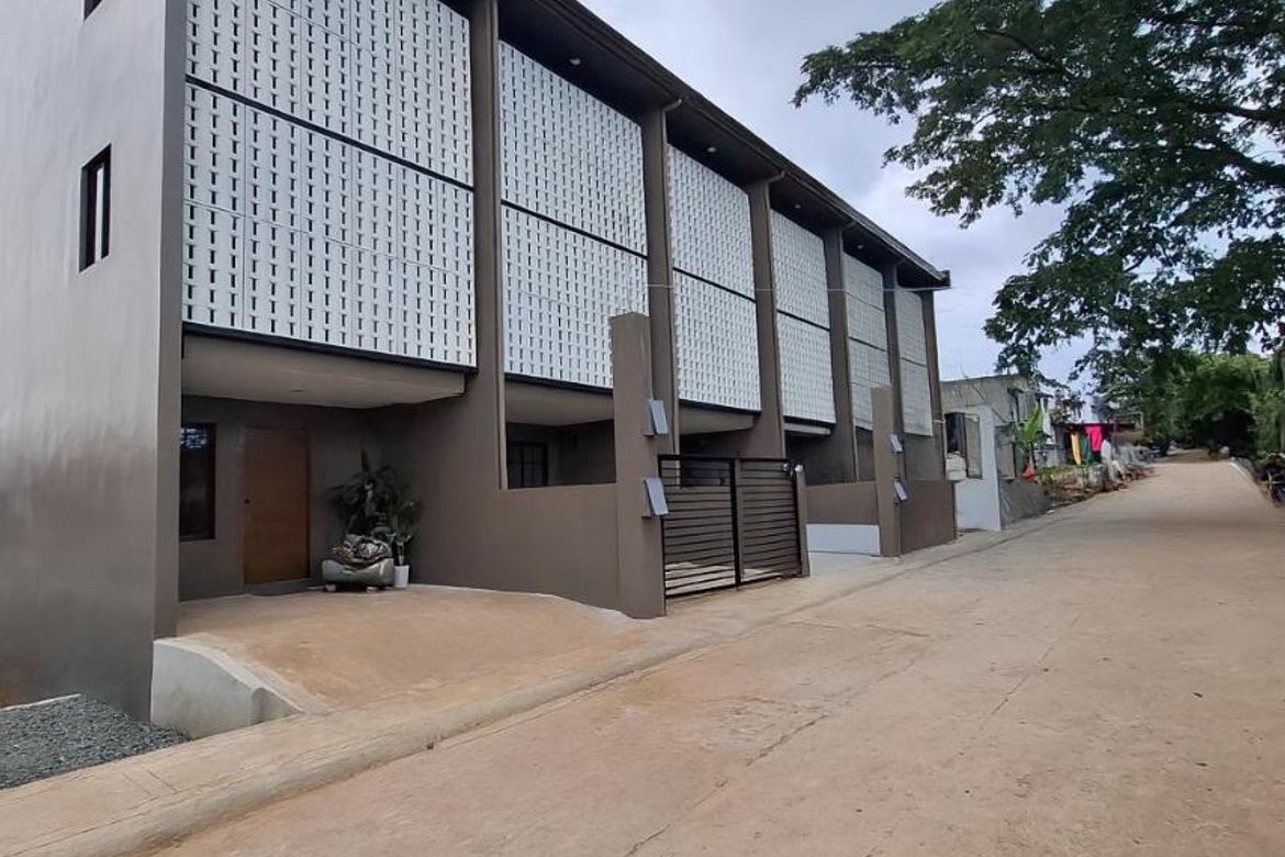 4 Bedroom Townhouse for Sale in Mahabang Parang, Angono, Rizal
