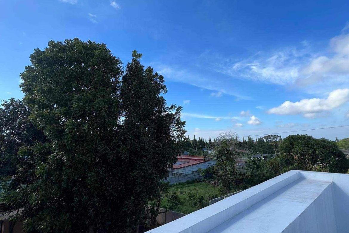 4 Bedroom Townhouse for Sale in Maitim 2nd West, Tagaytay, Cavite – photo 5
