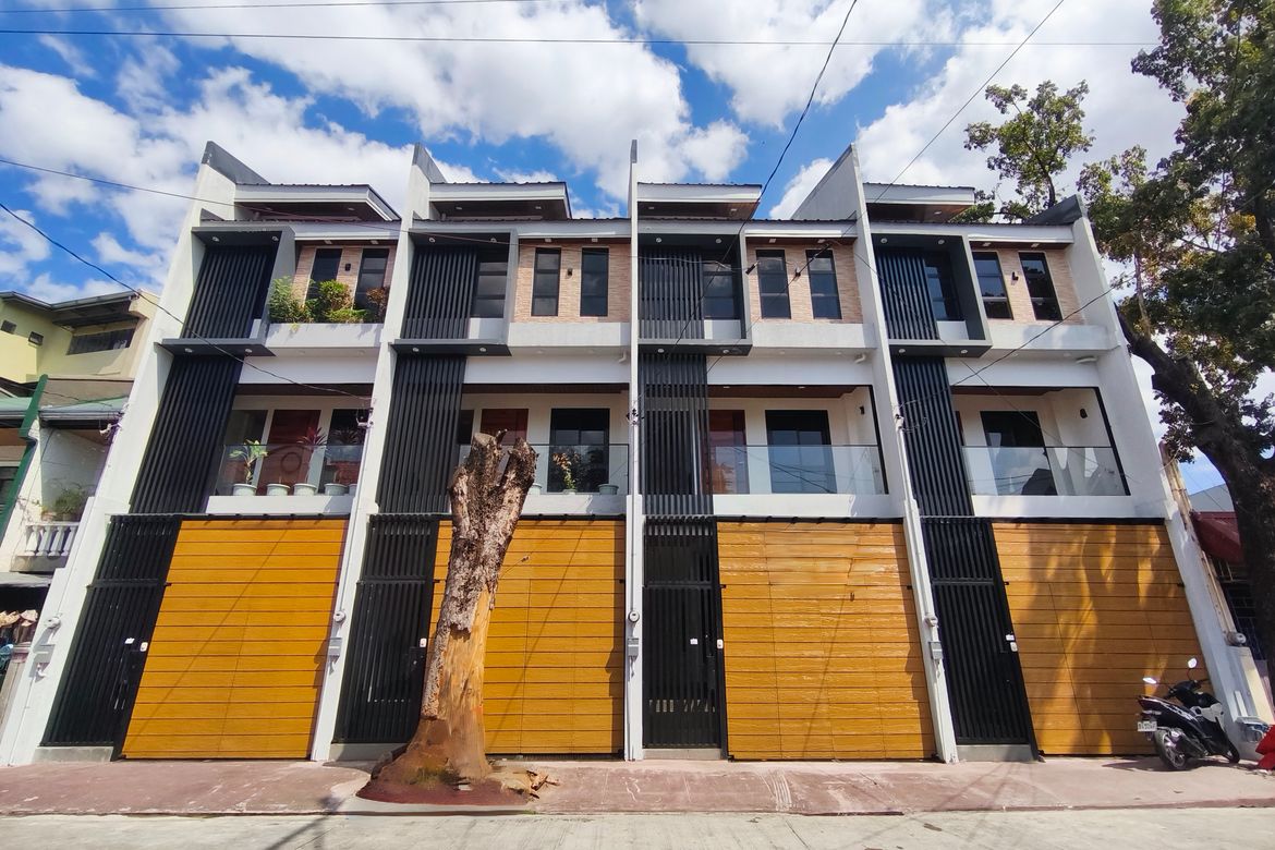 4 Bedroom Townhouse for Sale in Malanday, Marikina, Metro Manila
