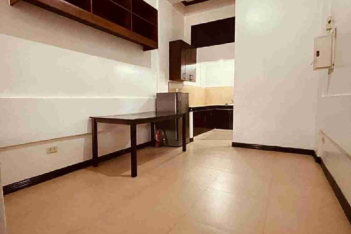 4 Bedroom Townhouse for Sale in Malate, Manila, Metro Manila near LRT-1 Vito Cruz – photo 7