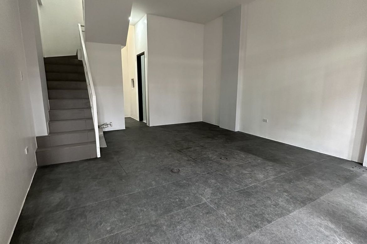 4 Bedroom Townhouse for Sale in Malate, Manila, Metro Manila near LRT-1 Vito Cruz – photo 5