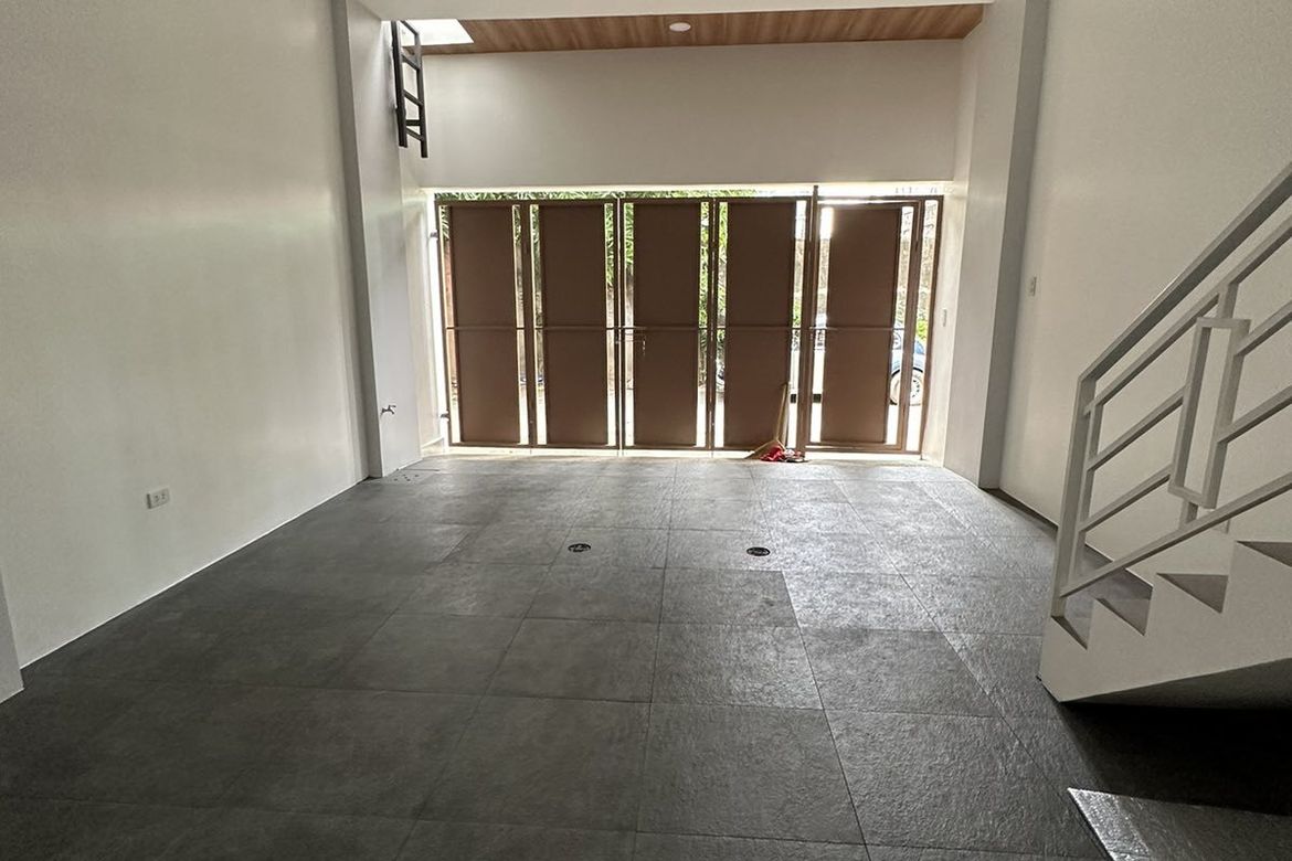 4 Bedroom Townhouse for Sale in Malate, Manila, Metro Manila near LRT-1 Vito Cruz – photo 7