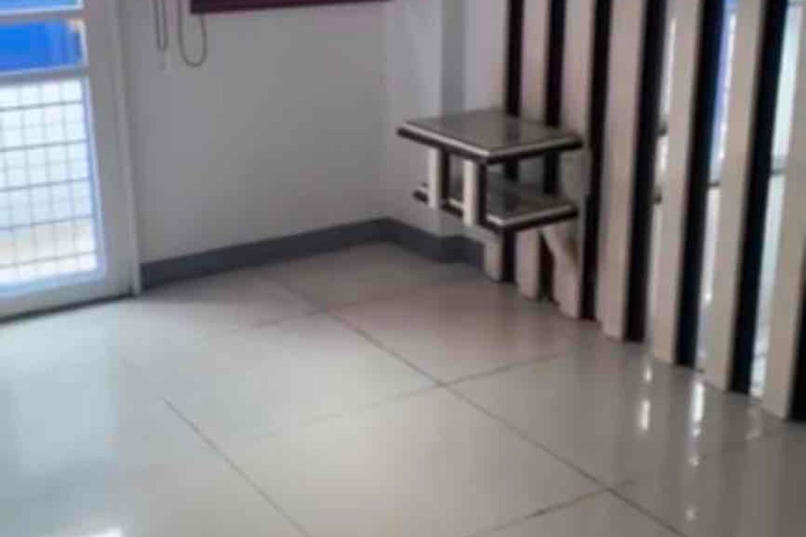 4 Bedroom Townhouse for Sale in Manila, Metro Manila near LRT-2 Legarda
