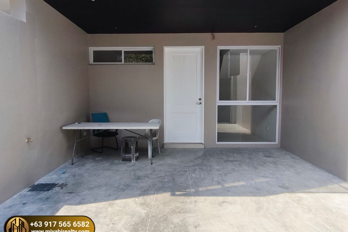 4 Bedroom Townhouse for Sale in Marilag, Quezon City, Metro Manila near LRT-2 Anonas – photo 2