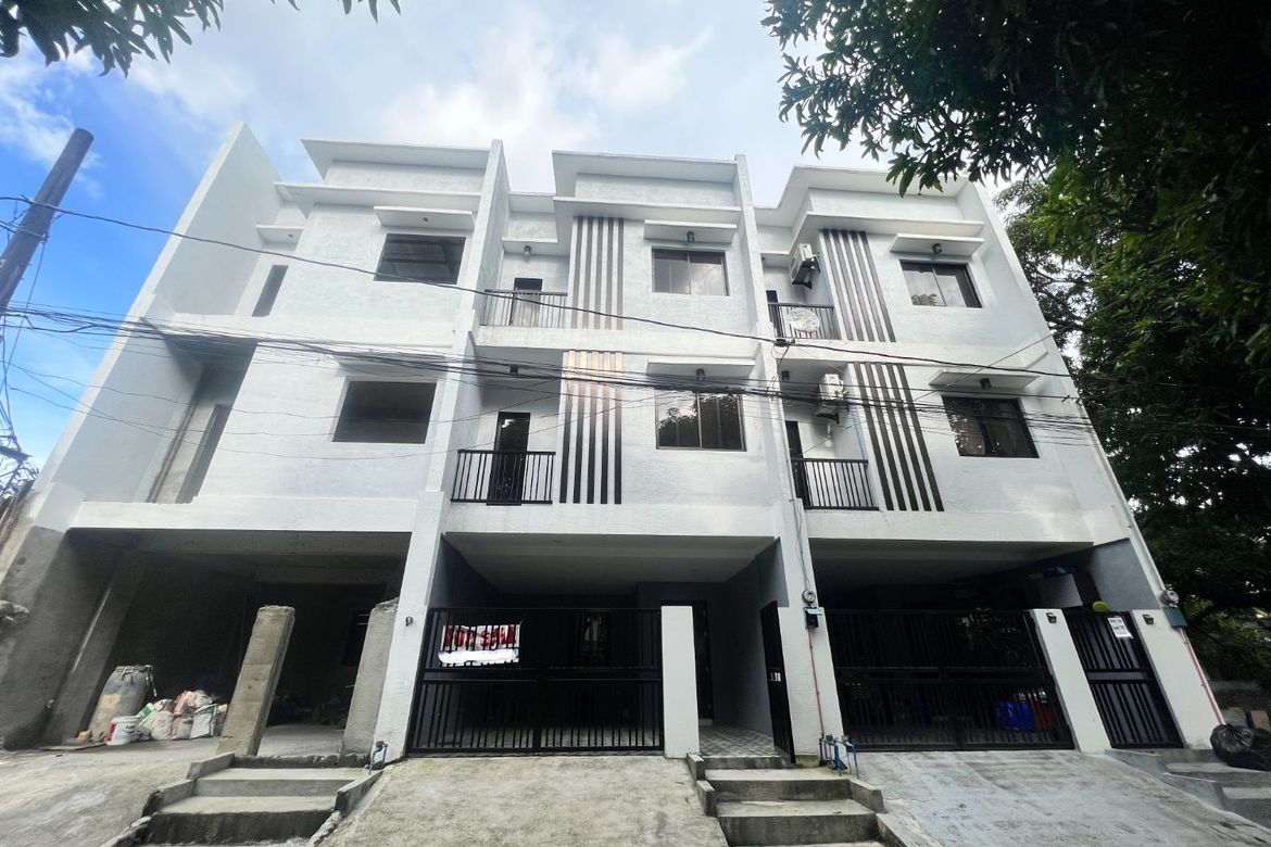 4 Bedroom Townhouse for Sale in Mayamot, Antipolo, Rizal