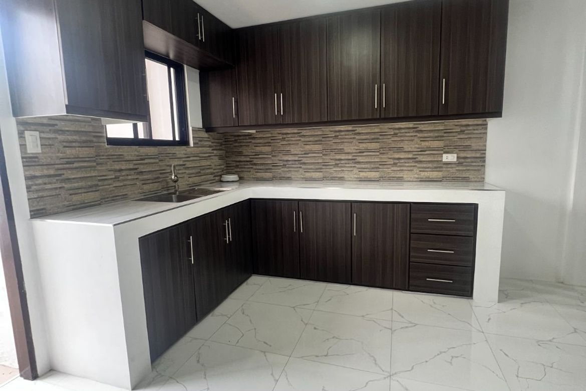 4 Bedroom Townhouse for Sale in Mayamot, Antipolo, Rizal – photo 6