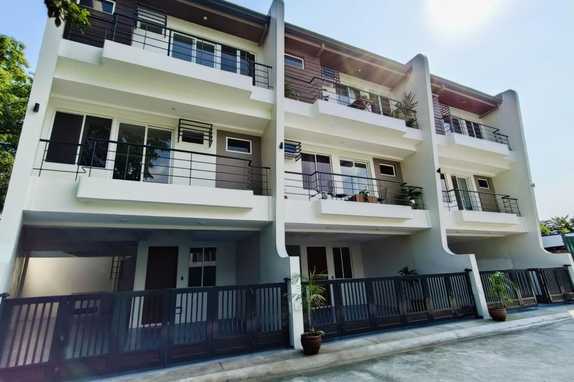 4 Bedroom Townhouse for Sale in Merville, Parañaque, Metro Manila – photo 3