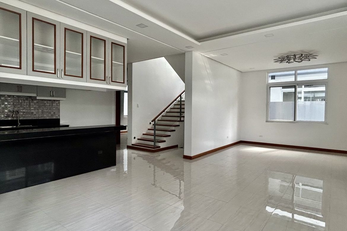 4 Bedroom Townhouse for Sale in Merville, Parañaque, Metro Manila – photo 4
