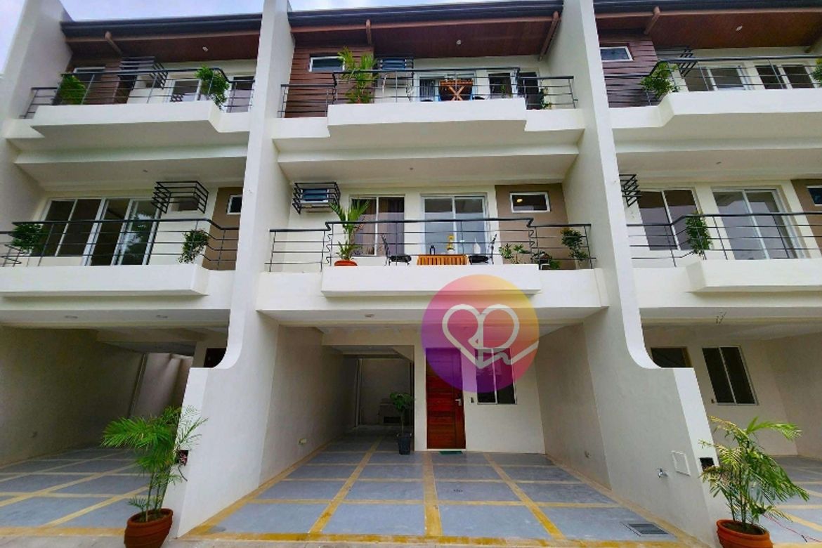 4 Bedroom Townhouse for Sale in Merville, Parañaque, Metro Manila