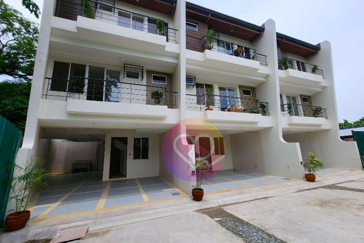 4 Bedroom Townhouse for Sale in Merville, Parañaque, Metro Manila – photo 2