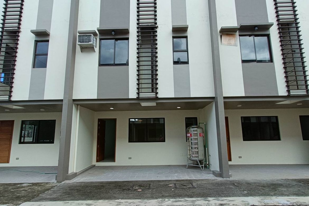 4 Bedroom Townhouse for Sale in Moonwalk, Parañaque, Metro Manila – photo 4