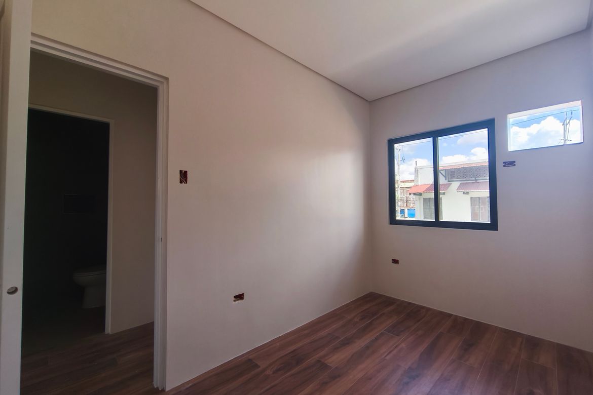 4 Bedroom Townhouse for Sale in Parang, Marikina, Metro Manila – photo 5