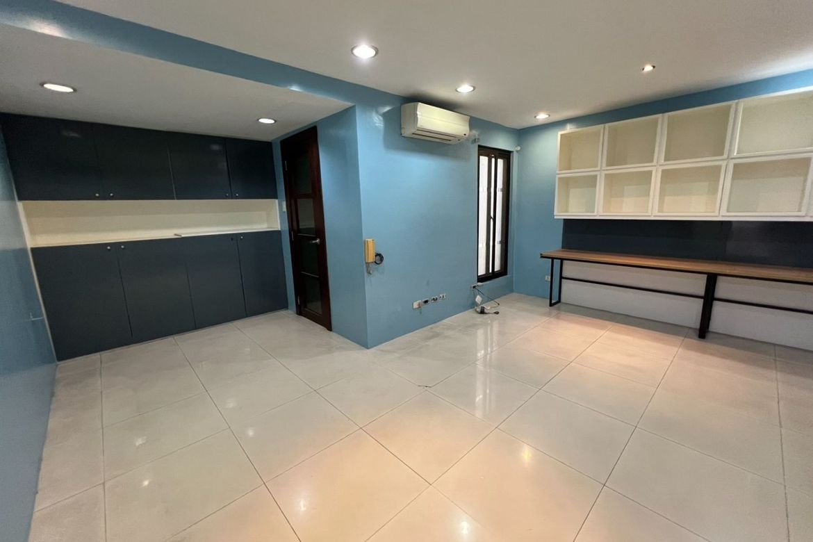 4 Bedroom Townhouse for Sale in Pasadeña, San Juan, Metro Manila near LRT-2 Gilmore – photo 2