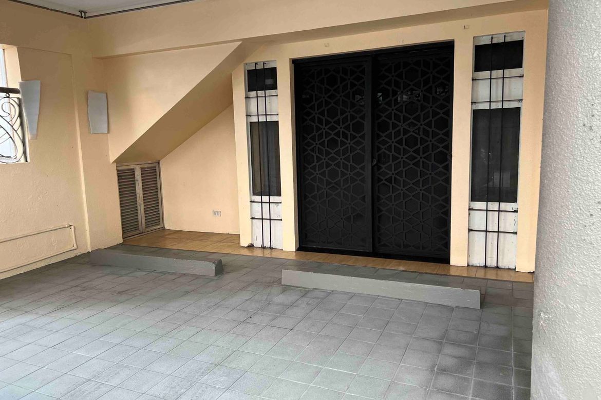4 Bedroom Townhouse for Sale in Pasadeña, San Juan, Metro Manila near LRT-2 Gilmore – photo 3